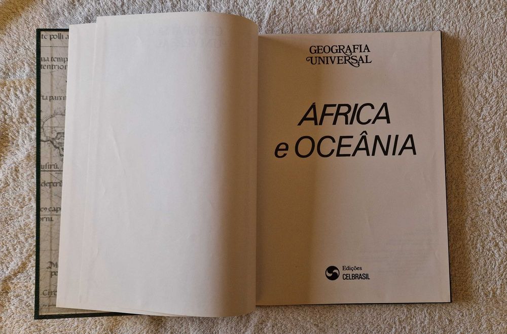 Livro Geografia Universal "África e Oceania"
