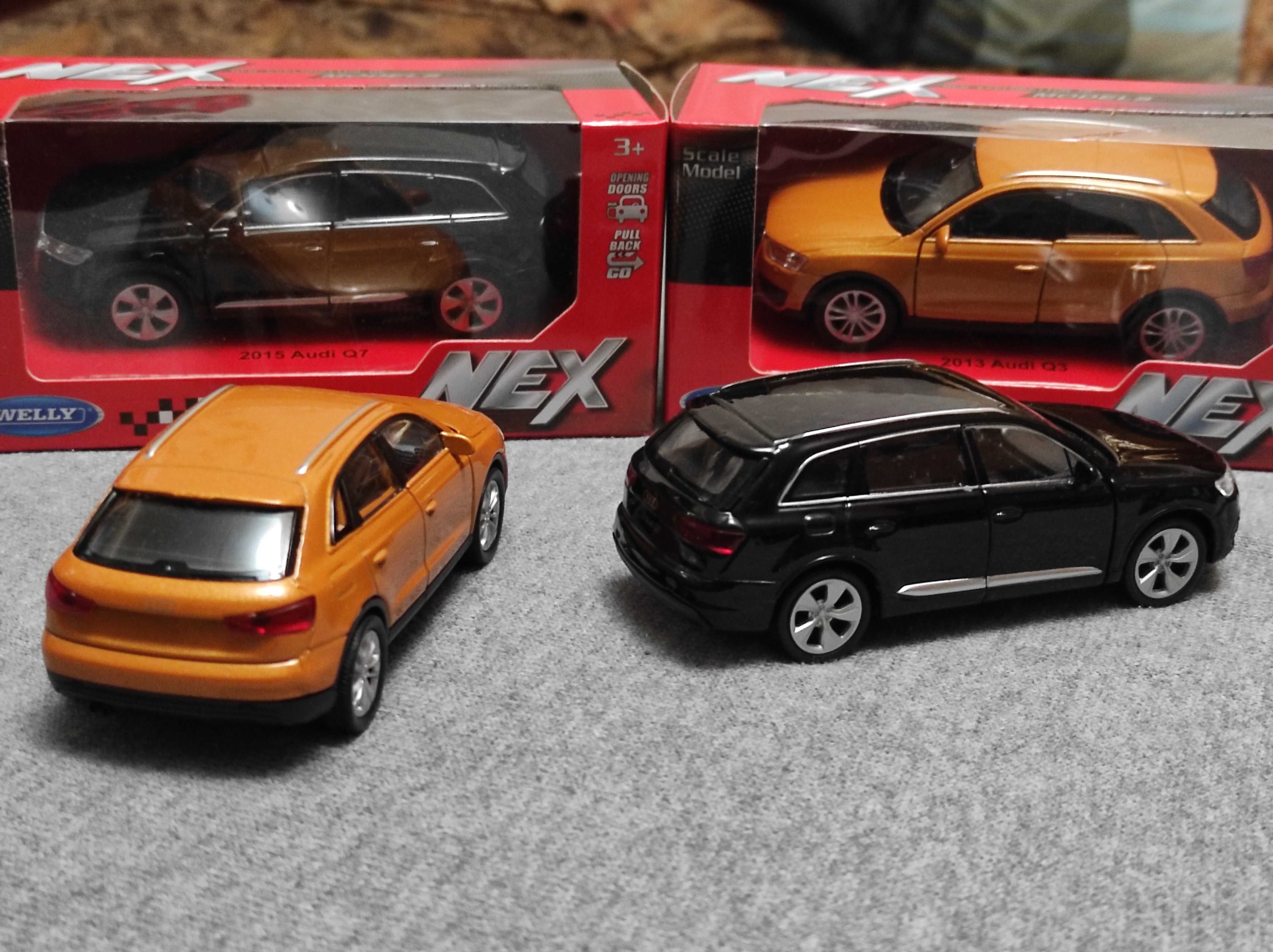 Машинка Audi Q3 Audi Q7 1/36 Welly Модель Ауди