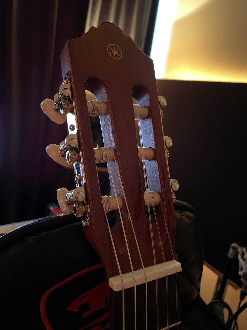 Класична гітара Yamaha c40