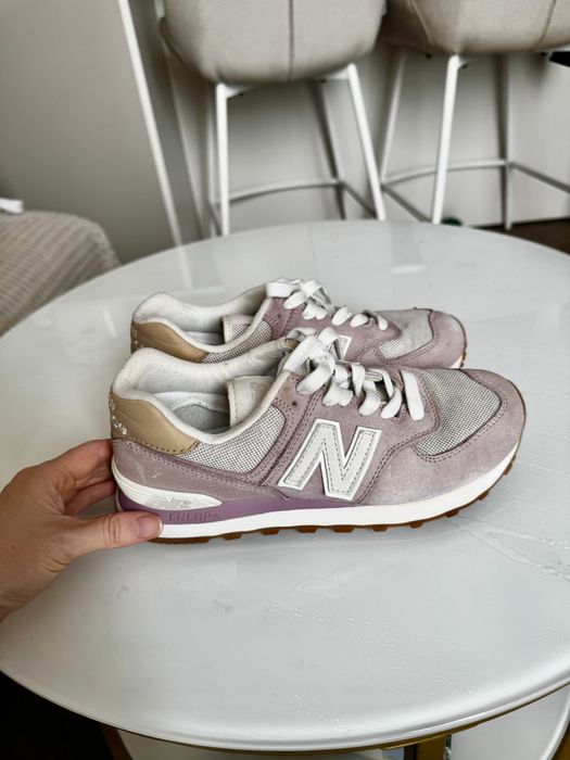 Продам жіночі оригінальні кросовки Newbalance 37 розмір.
