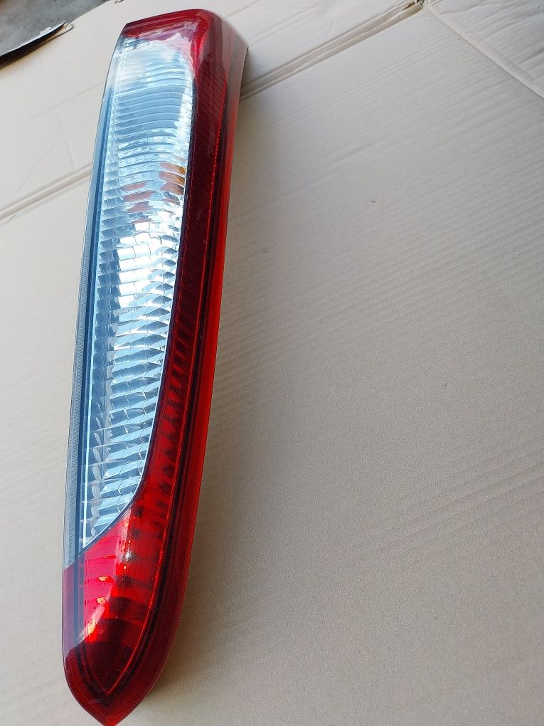 Mitsubishi Lancer I kombi lampa tył tylna kompletna KPL