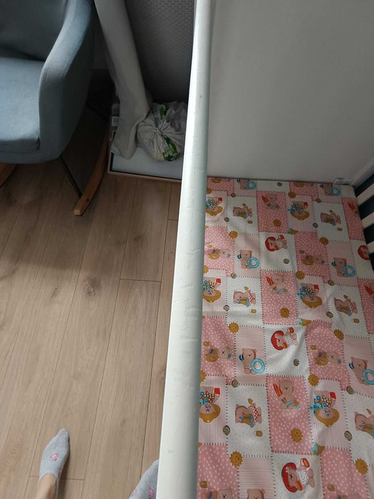 Łóżeczko dziecięce dla niemowlaków