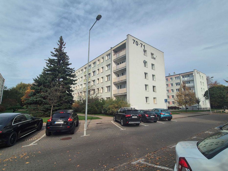 Magazyn Lokal Pomieszczenie 12m2 os. Piastowskie prąd + CO usługowe