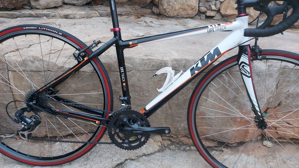 Bicicleta estrada KTM