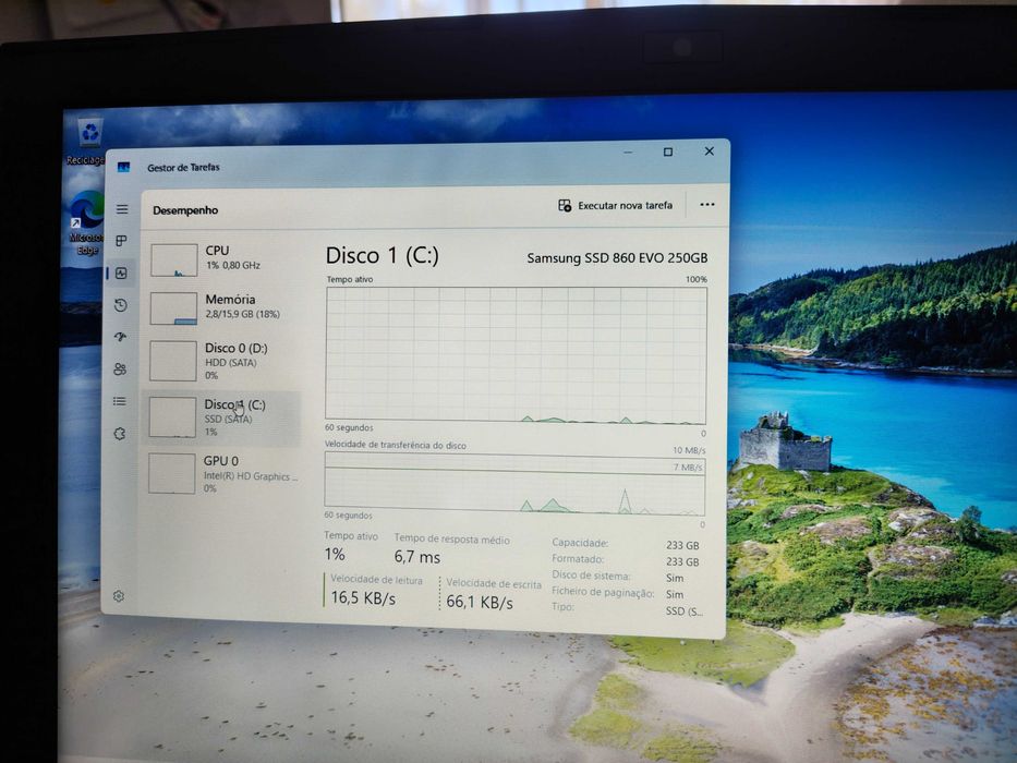 Portátil MSi i7 • 16GB RAM DDR4 • SSD 240GB + HDD 700GB • Rápido