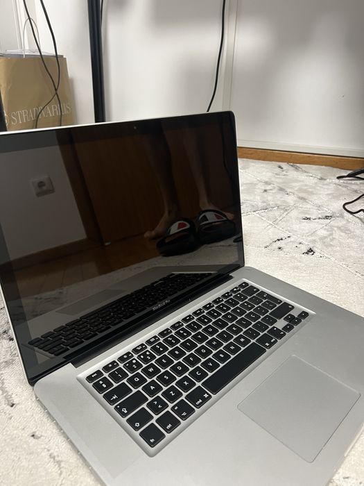 Macbook pro 2011 em exclente estado