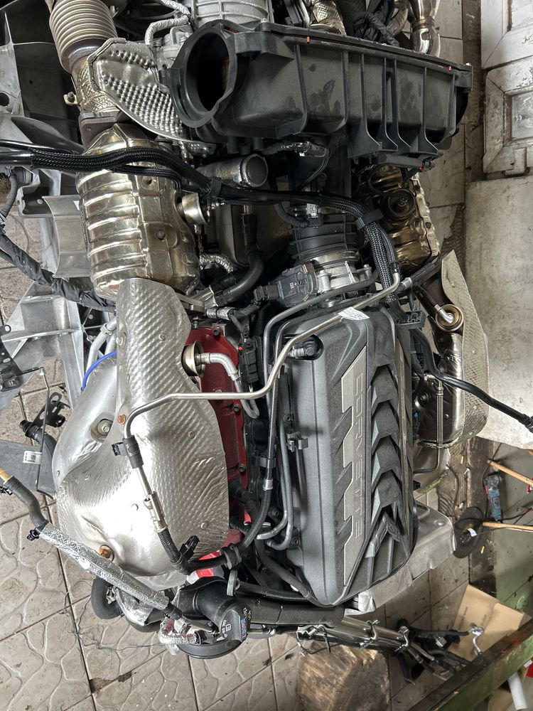 Chevrolet corvette c8 2024 silnik LT1 engine 6.2 V8 kompletny