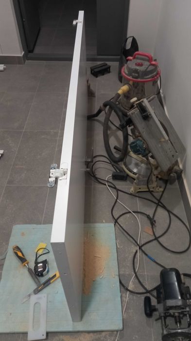 Установка межкимнатных дверей