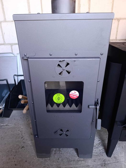 Piec Kominek szamotowy.