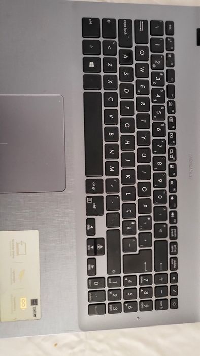 Portatil Asus F507LA- 35AHDSB1