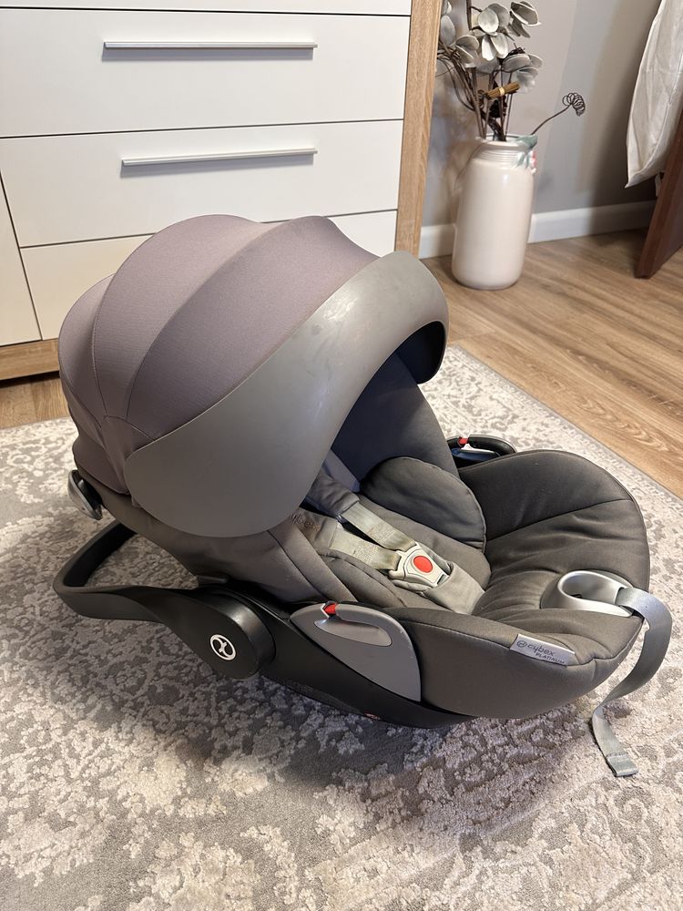 Cybex Cloud Q Platinum + baza isofix
