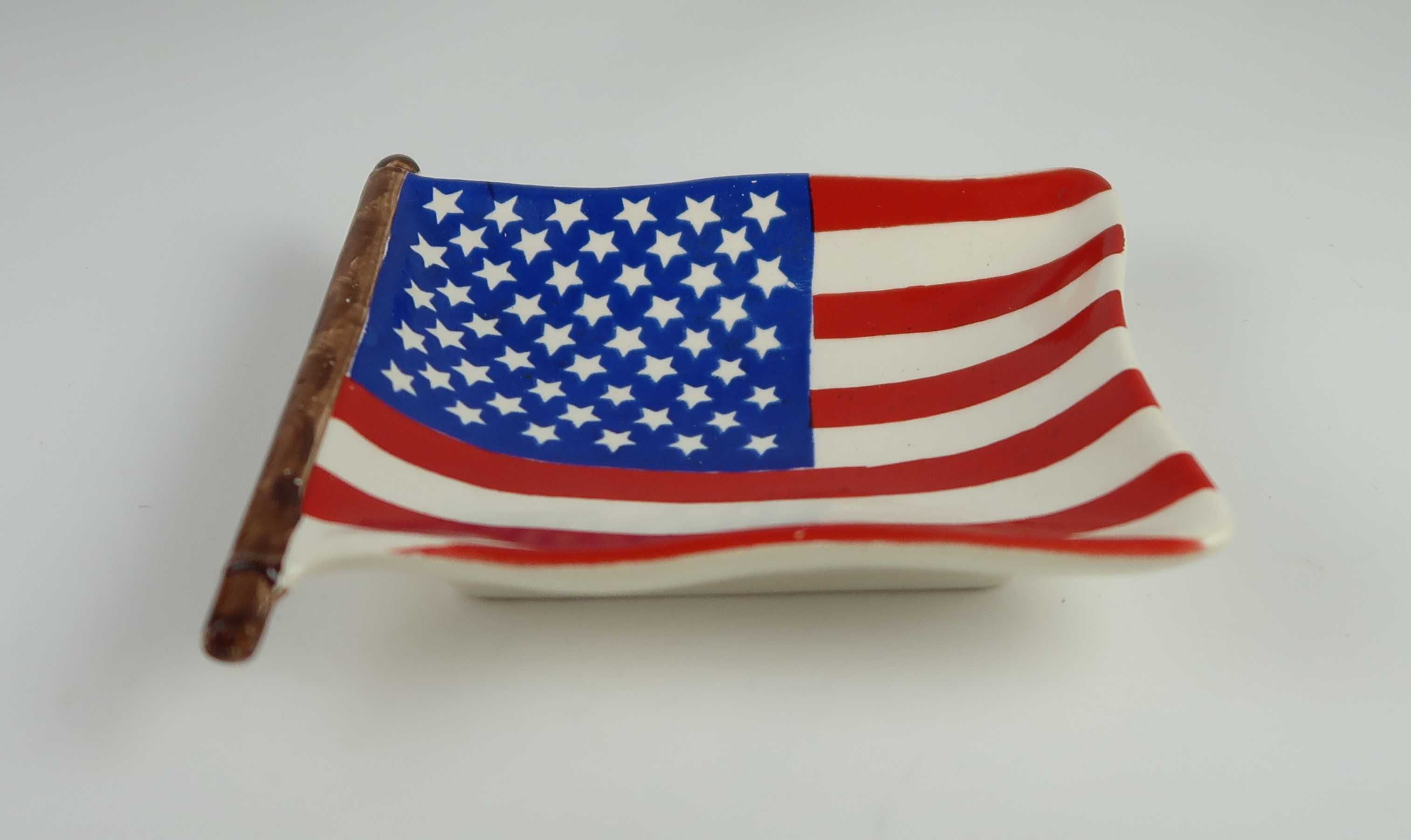 Cinzeiro bandeira Estados Unidos da América - Faiança de Sacavém