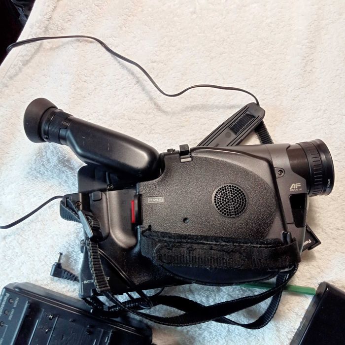 Видеокамера Panasonic VX33