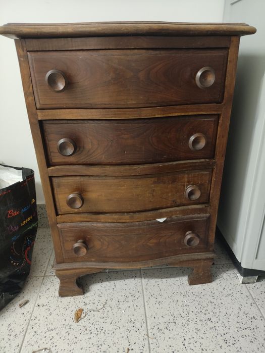 Mesinha de cabeceira