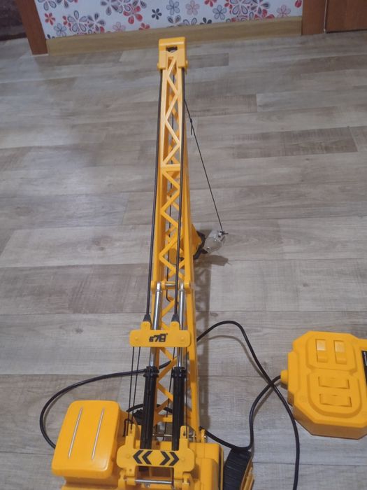 Экскаватор на управлении