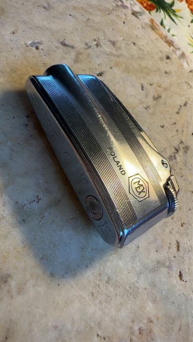 ⸻  Zapalniczka MEK VARAFLAME – vintage