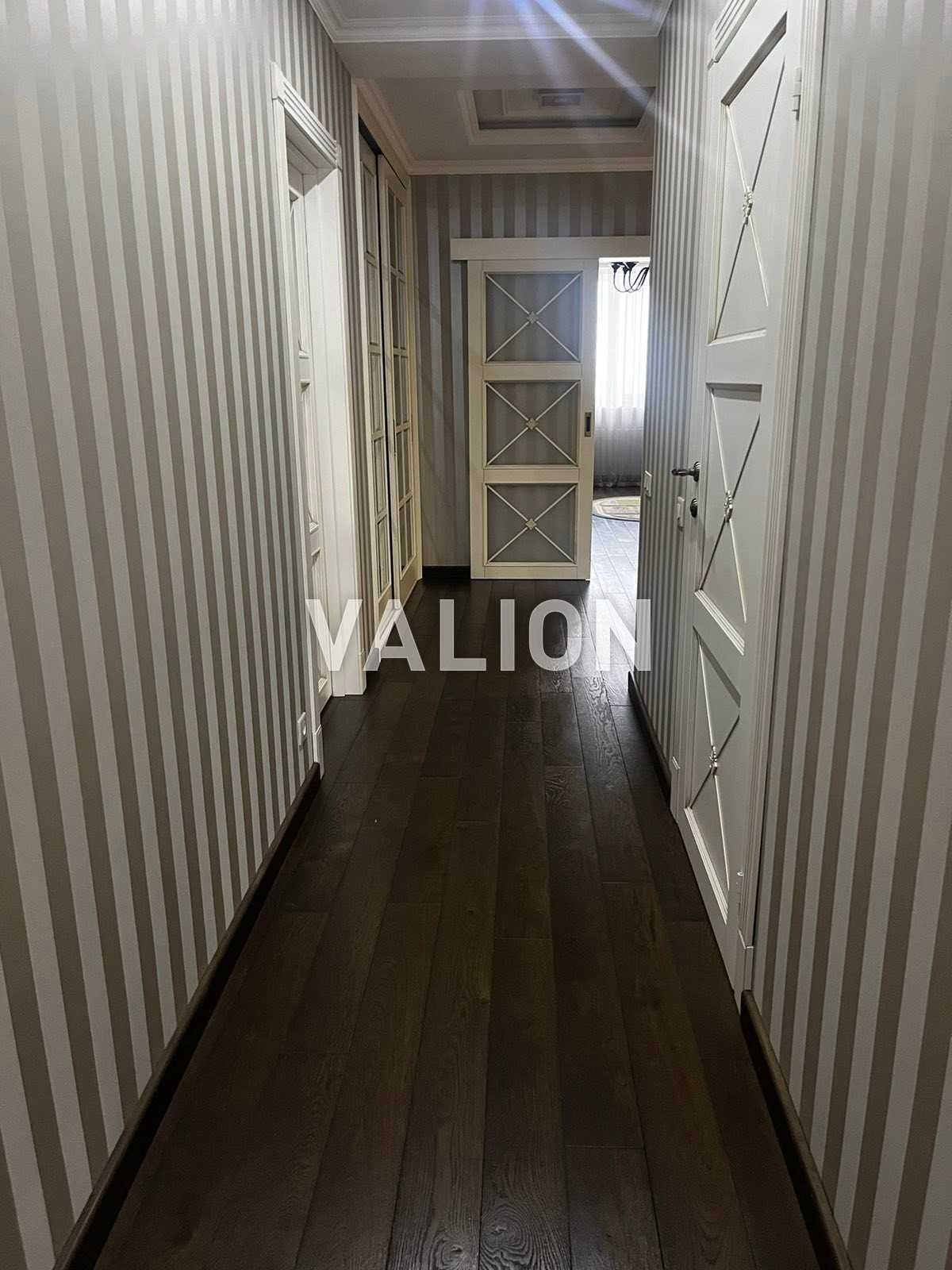 Продаж 3к квартири, вул. Деміївська 13, ЖК Soho Residence
