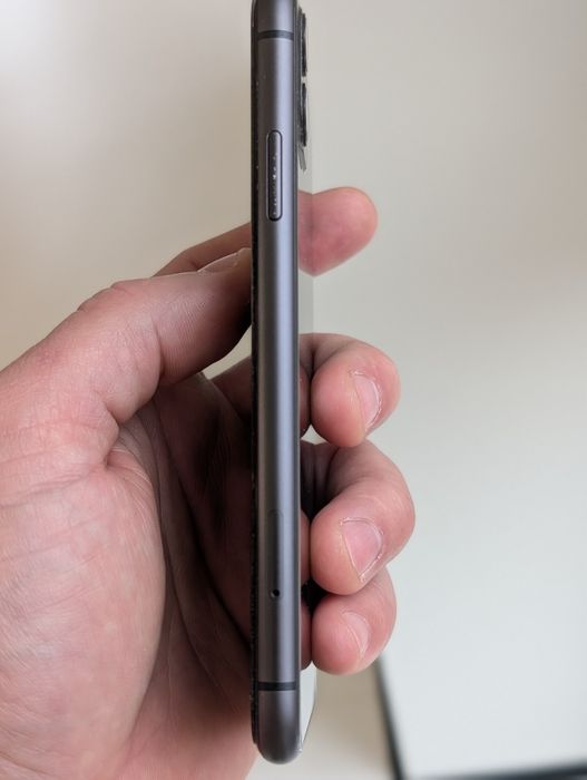 iPhone 11     128gb гарний стан