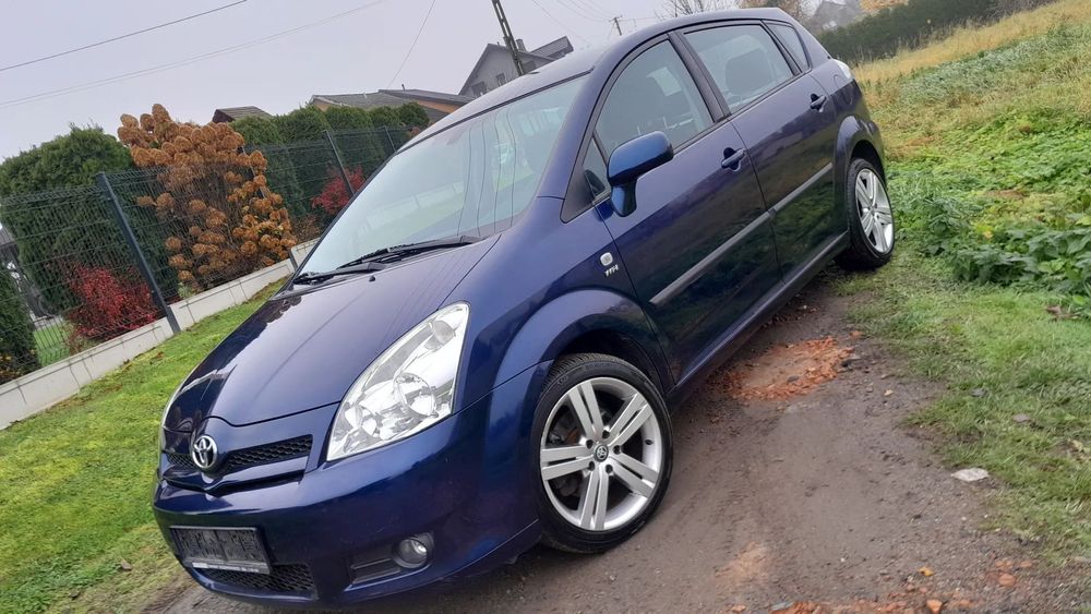 Toyota Corolla Verso Super Stan .Benzyna .7 osobowa .