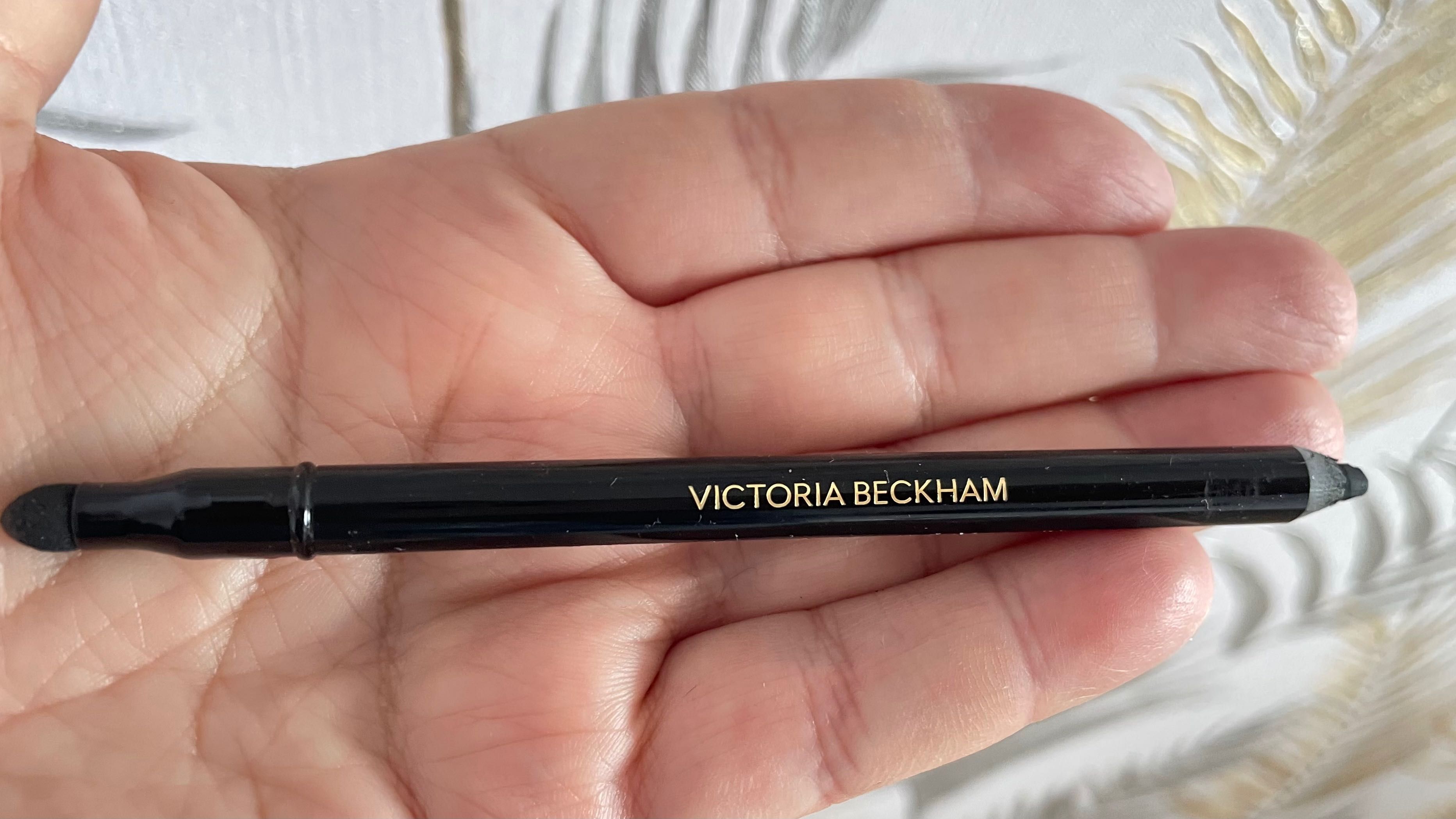 Олівець каял Victoria Beckham чорний
