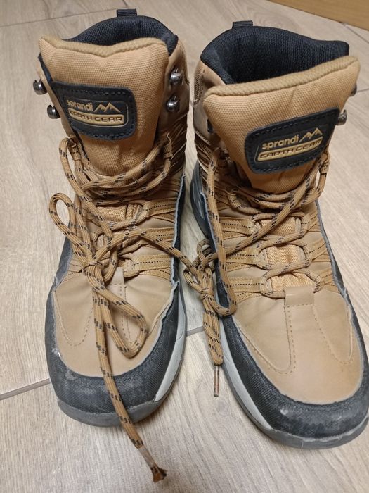Buty zimowe  Sprandi rozmiar 39