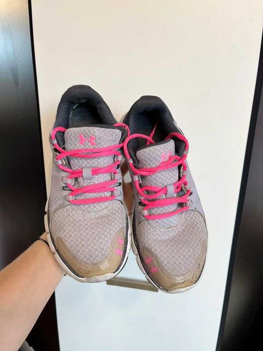 buty sportowe sneakersy do biegania na siłownie damski 38 under armour