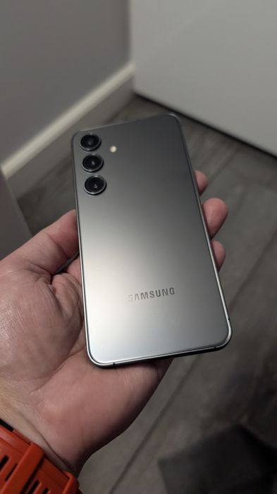Samsung Galaxy s24 256 gb