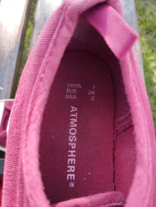 Взуття  дитяче кросівки.