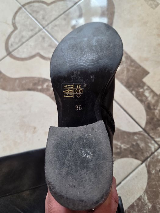 Чоботи шкіряні .