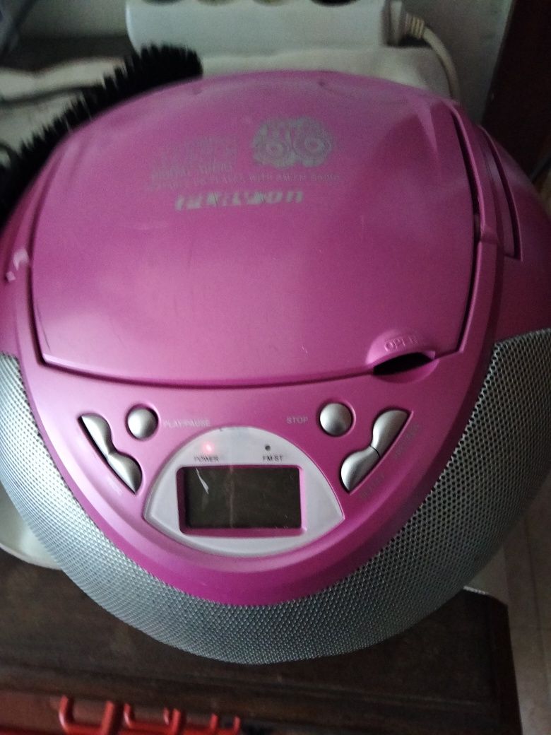 Vendo radio pequeno urgência