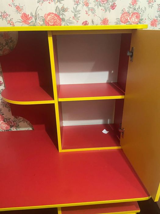 Продам комп'ютерний стіл