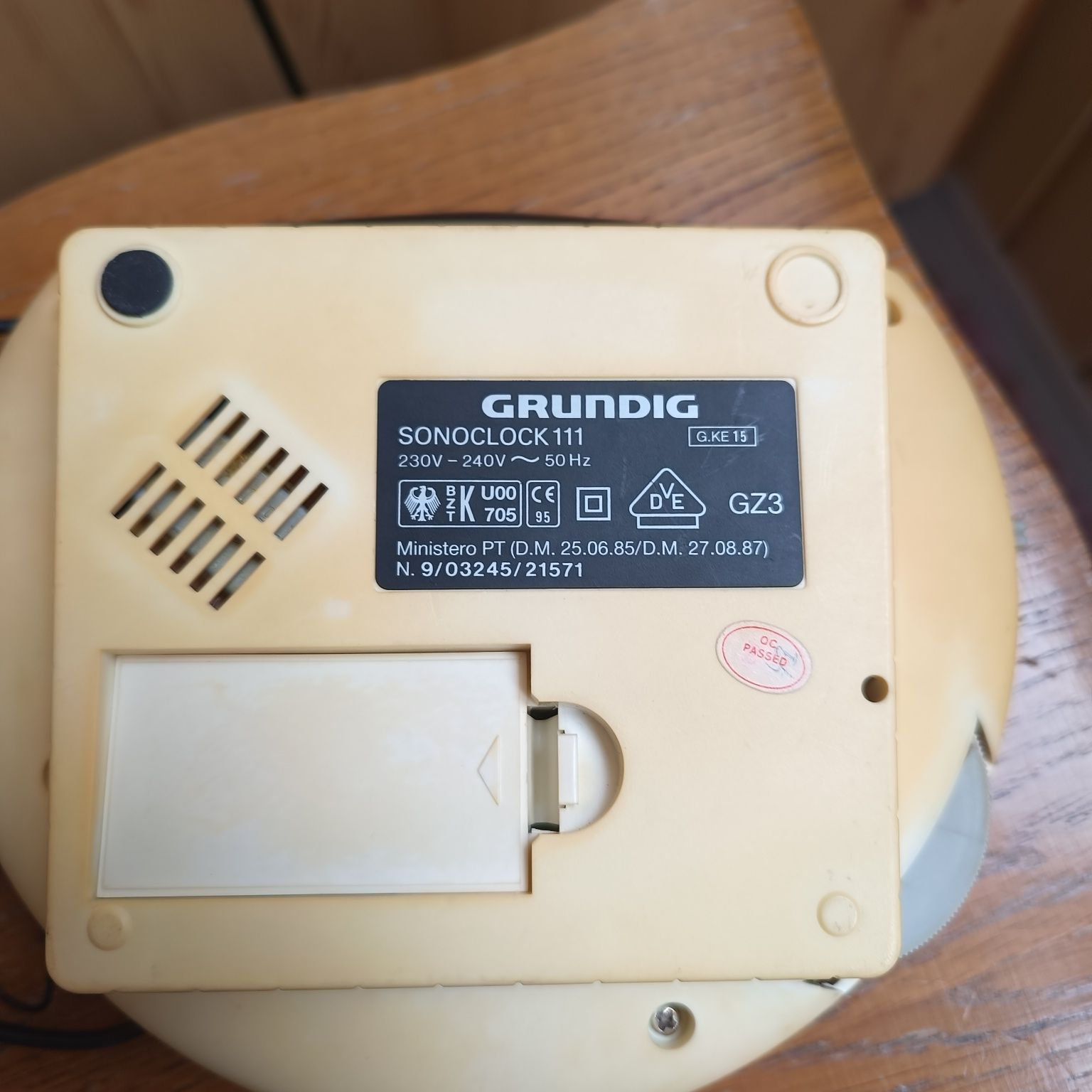 Радіоприймач Grundig Sono Clock 111, в-во Німеччина