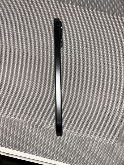 iPhone 15 Plus - Cabo de carregar + 4 capas