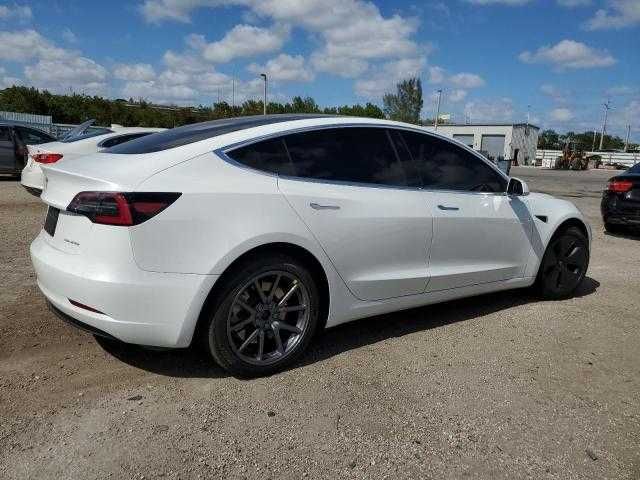 Tesla Model  3 2020