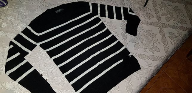 Camisola preta e branca com riscas - tamanho S