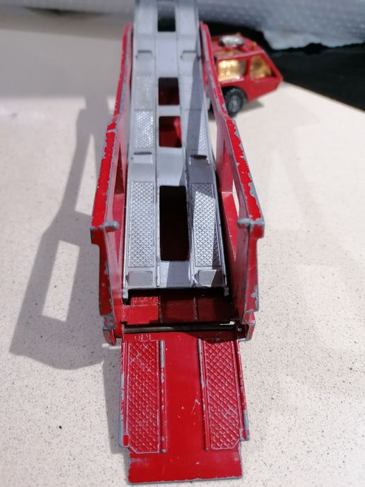 Matchbox K-10 Cartransporter