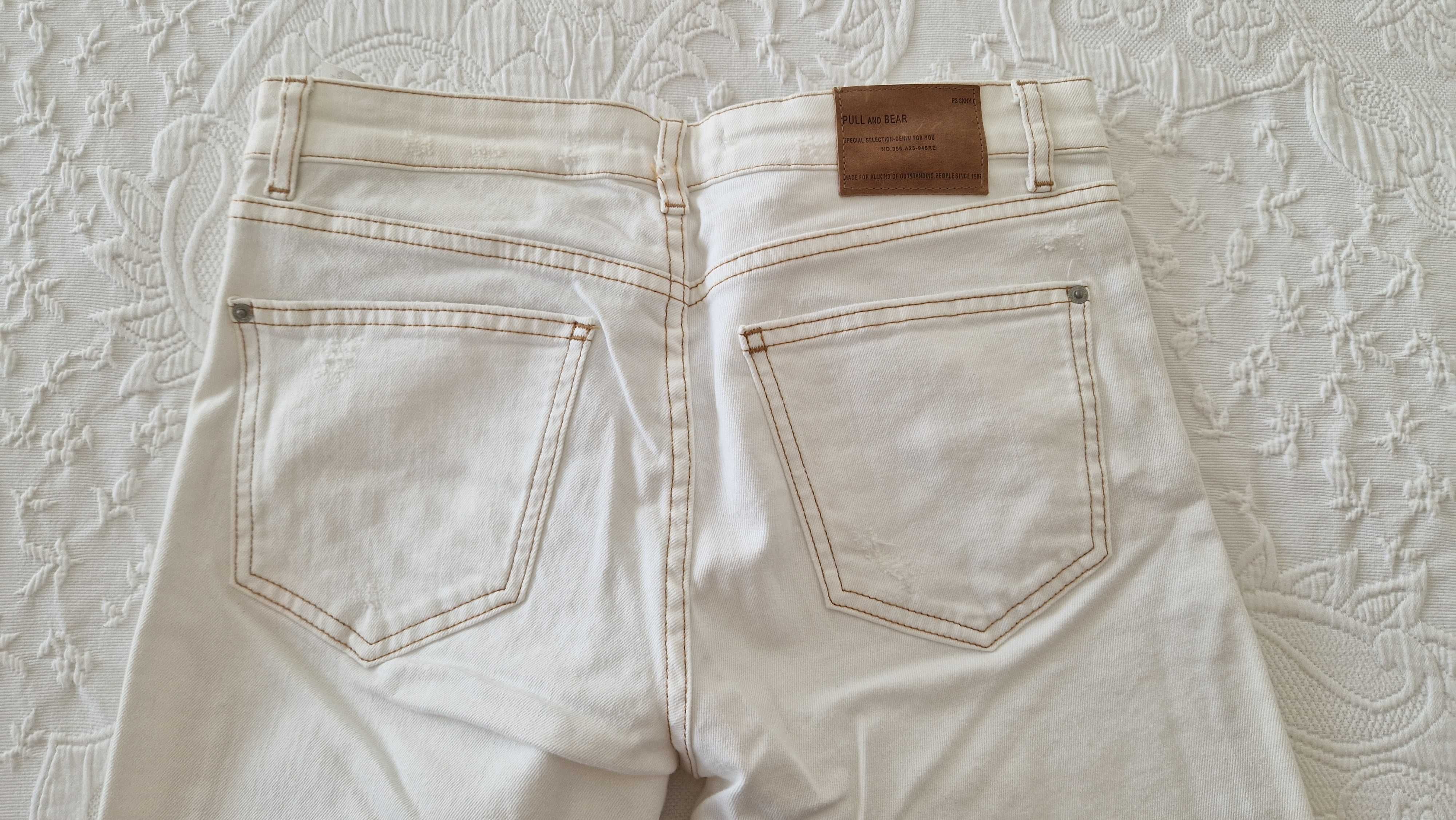 Calças de ganga brancas Pull & Bear, tamanho 36