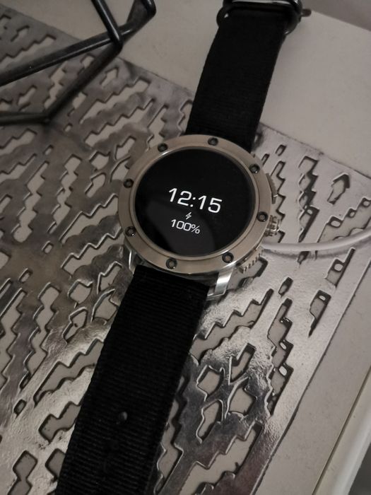 Diesel axial dzt2015 smartwatch