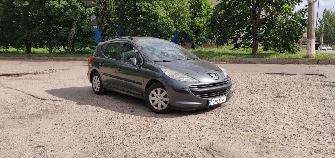 Продам от хозяина Peugeot 207 SV