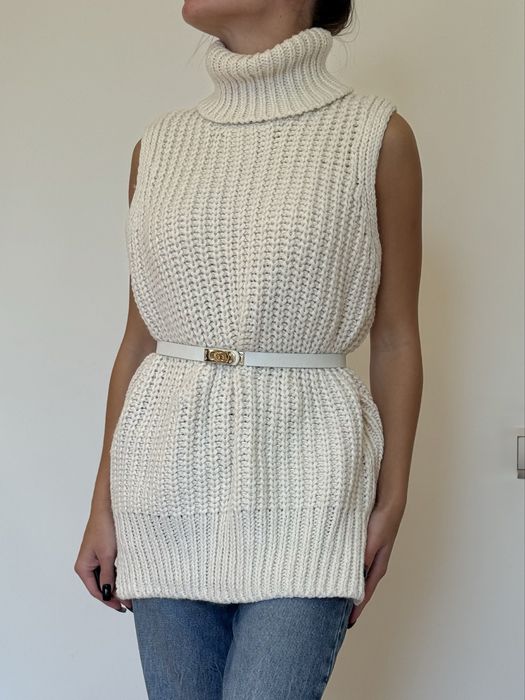 Стильна вʼязана жилетка від H&M