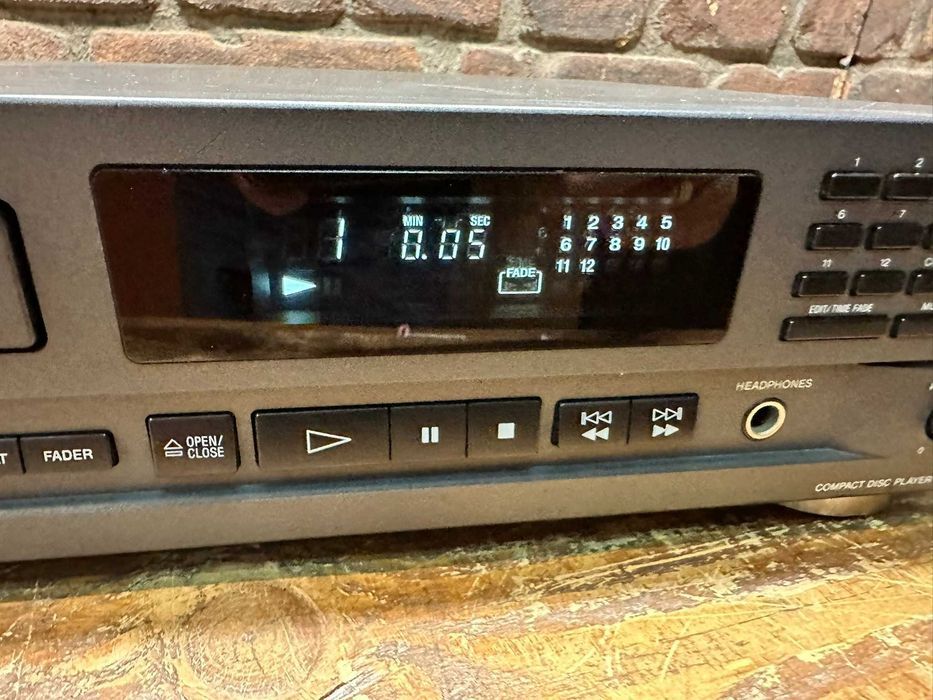 Odtwarzacz CD Sony Midi  CDP-M11