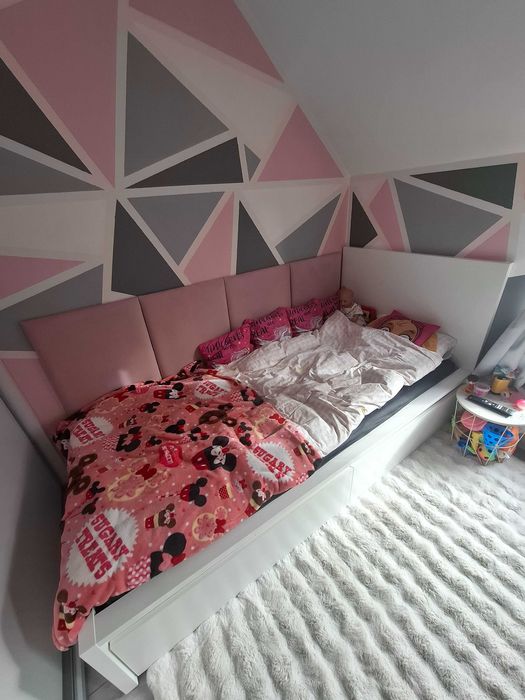 Sprzedam ramę łóżka ikea malm z materacem