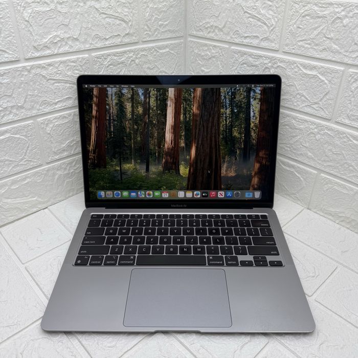 №2712	MGN63	MacBook Air 13 	Space 	M1	8/256