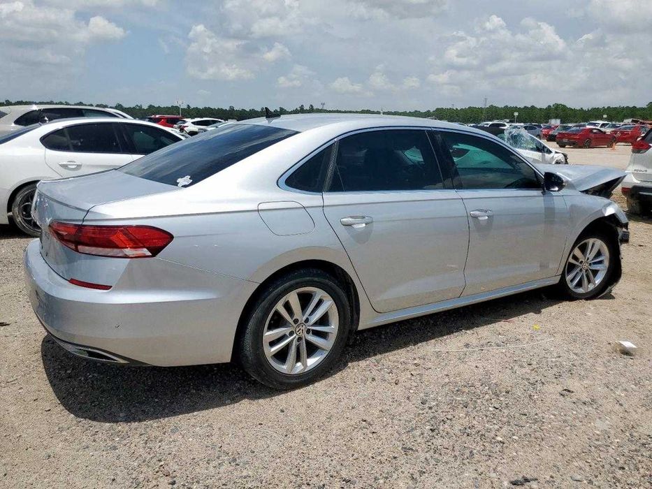 Продам 2020 VOLKSWAGEN PASSAT SE авто розмитнене 127т км пробігу