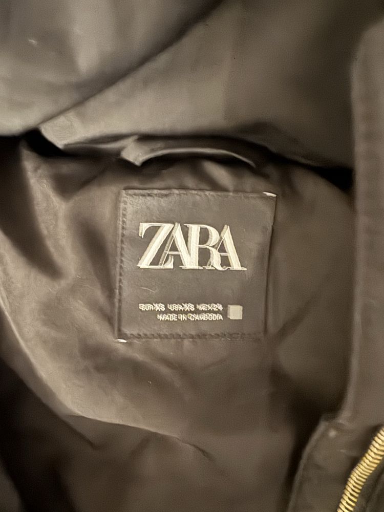 Зимова куртка Zara жіноча