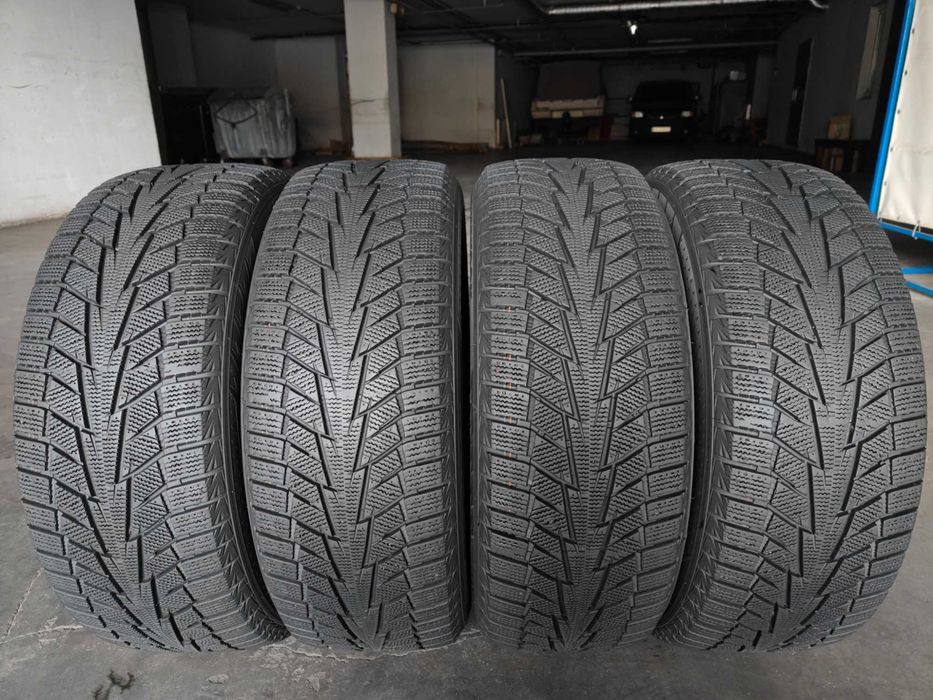 R17 225 60 шини зимові 2023р.  Hankook Winter I*cept IZ2