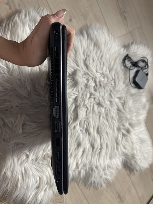 Laptop Asus 15,6” 1.60GHz 2.30GHz 4GB sonic master