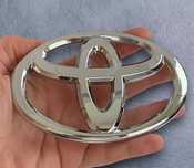 Nowe logo znaczek srebrny Toyota różne rozmiary emblemat