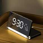 Cyfrowy budzik, na stolik nocny, lustrzany, LED 7,4 z lampka nocna.
