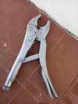 Vendo alicate de pressao